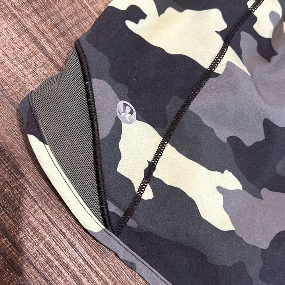 Lululemon Camo Hotty Hot Short 4-inch - Picture 8 of 12